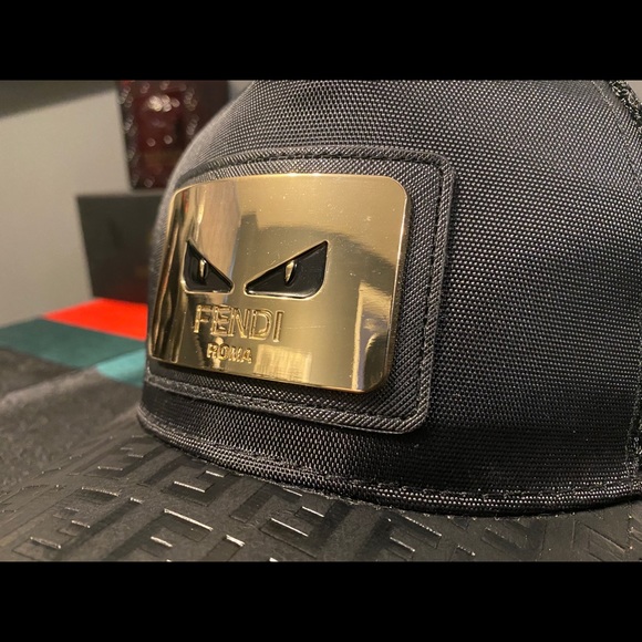 Black Bug Eye Cap - Picture 2 of 6